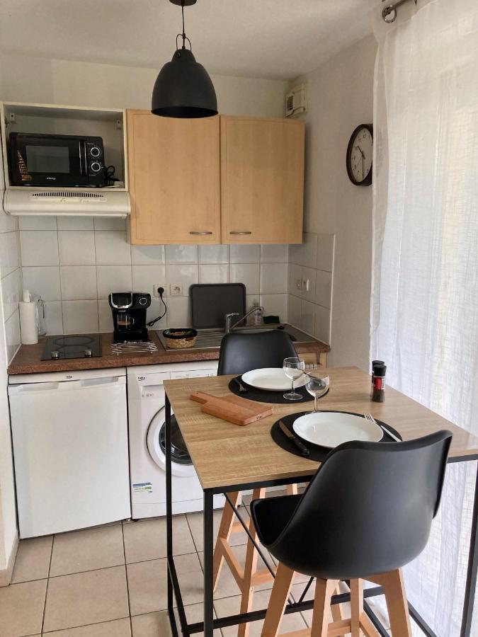 Studio Calme Dans Une Belle Residence Avec Piscine • Parking • Wifi Toulouse Exterior photo